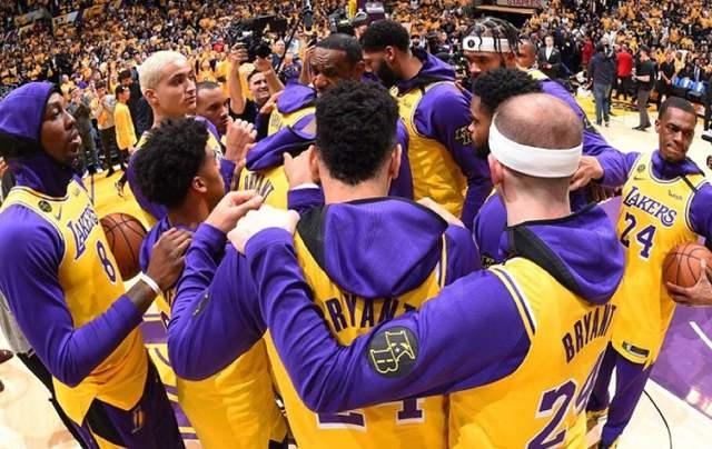 容组合上更 容组合上更