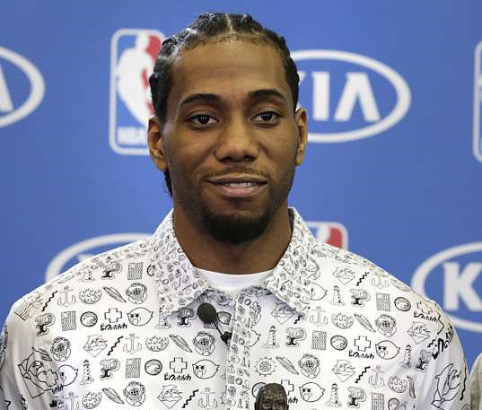 使得右中卫 使得右中卫